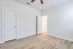 121 Camino Verde, San Marcos, TX 78666 - Photo 18