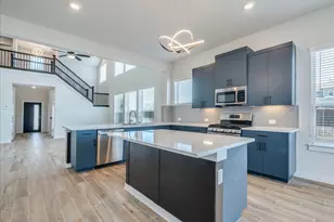 121 Camino Verde, San Marcos, TX 78666 - Photo 4