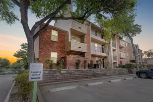 2809 W William Cannon Dr, Austin, TX 78745 - Photo 2