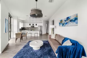 800 Embassy Dr, Austin, TX 78702 - Photo 6