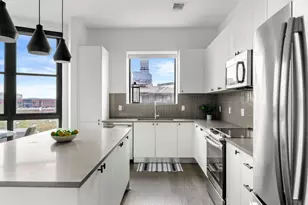 800 Embassy Dr, Austin, TX 78702 - Photo 2