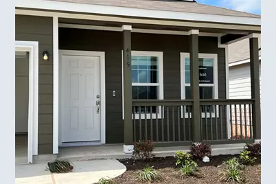 415 Halfmoon Drive, Lockhart, TX 78644 - Photo 2