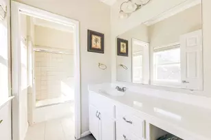 108 E 46th St, Austin, TX 78751 - Photo 12