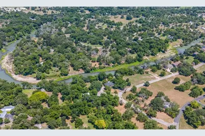 8 E Hampton Drive, Seguin, TX 78155 - Photo 6