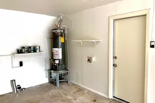 6114 Hogan Ave, Austin, TX 78741 - Photo 16