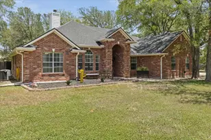 104 Spring Branch Branch, Bastrop, TX 78602 - Photo 2