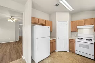 351 Covent Dr, Kyle, TX 78640 - Photo 16