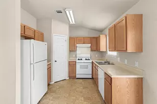 351 Covent Dr, Kyle, TX 78640 - Photo 14