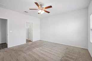 108 Katie Elder Dr, Jarrell, TX 76537 - Photo 14