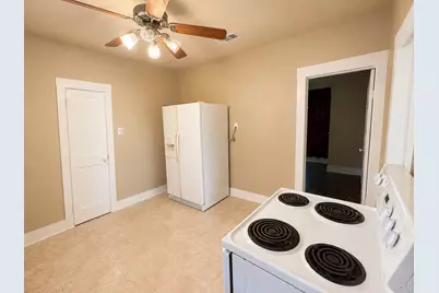 807 S Elm Street, Georgetown, TX 78626 - Photo 4