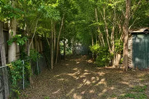 807 S Elm St, Georgetown, TX 78626 - Photo 16