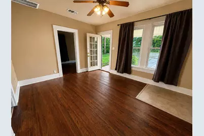 807 S Elm Street, Georgetown, TX 78626 - Photo 8