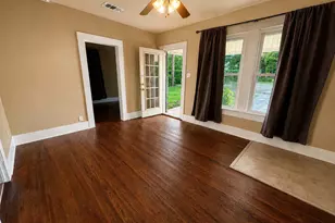 807 S Elm St, Georgetown, TX 78626 - Photo 8