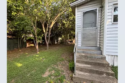 807 S Elm Street, Georgetown, TX 78626 - Photo 14