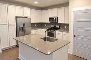 7506 Wolverine St, Austin, TX 78757 - Photo 4