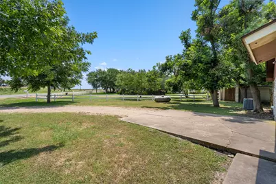 20 County Road 408, Taylor, TX 76574 - Photo 6