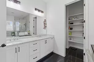 1905 S College St, Georgetown, TX 78626 - Photo 24