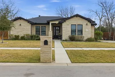 1905 S College Street, Georgetown, TX 78626 - Photo 1