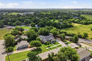 1905 S College St, Georgetown, TX 78626 - Photo 38