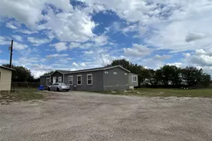 205 Montrose Dr, Liberty Hill, TX 78642 - Photo 8