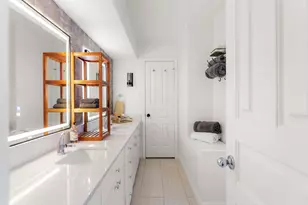 10810 Pinehurst Dr, Austin, TX 78747 - Photo 32