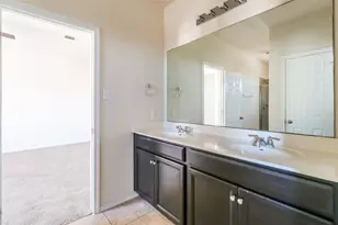 2105 Town Centre Dr, Round Rock, TX 78664 - Photo 8