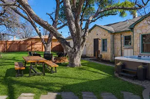 502 N Orange St, Fredericksburg, TX 78624 - Photo 32