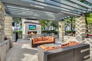 360 Nueces St, Austin, TX 78701 - Photo 28