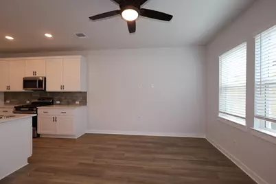 300 Marie Way, Georgetown, TX 78626 - Photo 6