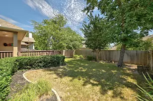 128 Summer Pointe Dr, Buda, TX 78610 - Photo 34