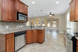 142 Kaanapali Ln, Bastrop, TX 78602 - Photo 10