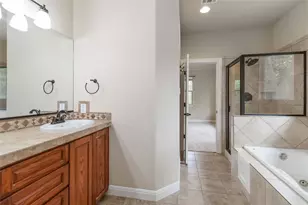 142 Kaanapali Ln, Bastrop, TX 78602 - Photo 18