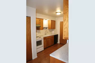 535 West Prairie Lea Street, Lockhart, TX 78644 - Photo 2