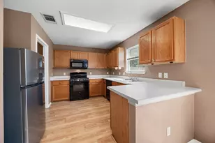 12033 Kilmartin Ln, Austin, TX 78754 - Photo 14