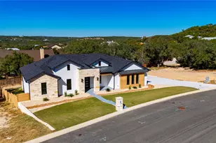 113 Stoneledge Dr, Fredericksburg, TX 78624 - Photo 2