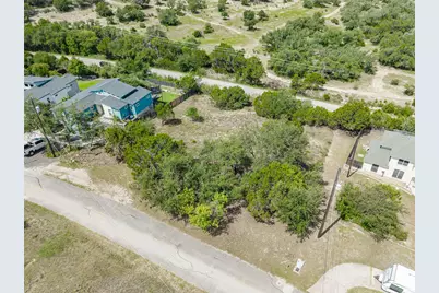 912 Daviot Drive, Spicewood, TX 78669 - Photo 14