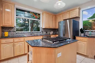 9402 Bluegrass Dr, Austin, TX 78759 - Photo 14