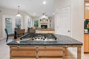 9402 Bluegrass Dr, Austin, TX 78759 - Photo 14