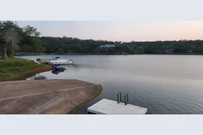 303 S Oak Lane, Burnet, TX 78611 - Photo 4