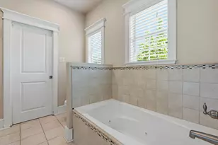1305 Cometa St, Austin, TX 78721 - Photo 14