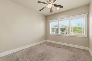 1305 Cometa St, Austin, TX 78721 - Photo 18