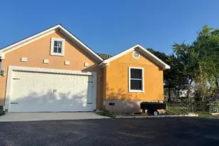 159 Kathy Dr, Lockhart, TX 78644 - Photo 1