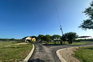 159 Kathy Dr, Lockhart, TX 78644 - Photo 6