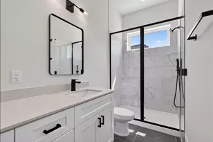 1811 Webberville Rd, Austin, TX 78721 - Photo 8