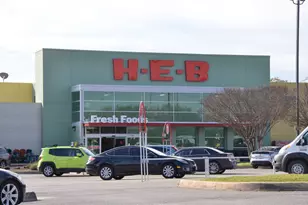 7908 Portland Trail, Austin, TX 78729 - Photo 32