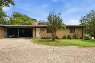8910 Little Walnut Pkwy, Austin, TX 78758 - Photo 2