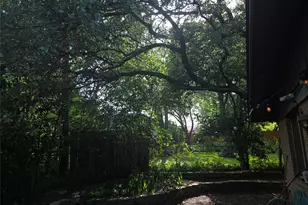 8910 Little Walnut Pkwy, Austin, TX 78758 - Photo 20