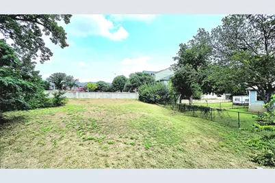 520 W 22nd Street, Georgetown, TX 78626 - Photo 18