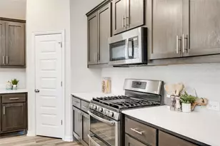 478 Coyote Crk Wy, Kyle, TX 78640 - Photo 8