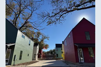 1131 Walton Lane #4, Austin, TX 78721 - Photo 2